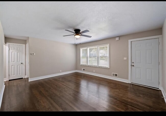 Building Photo - 5754 Indiana Ave