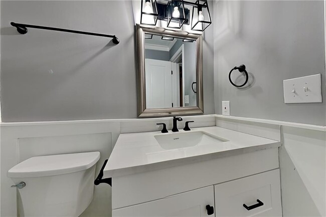 Building Photo - 3355 Hudson Ln