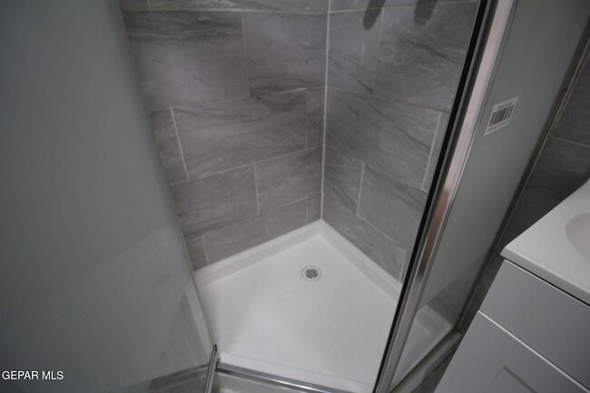 Building Photo - 3200 Richmond Ave