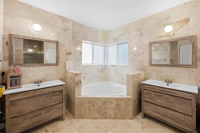 Building Photo - 11243 NW 58th Terrace