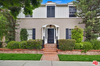 Building Photo - 9965 Durant Dr