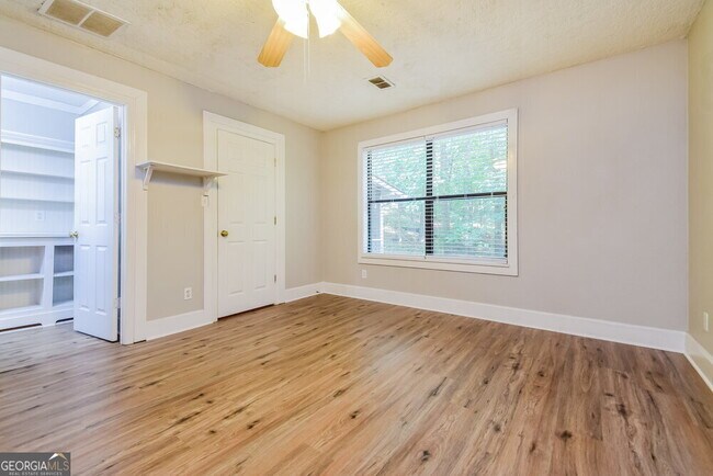 Building Photo - 7970 Norris Lake Rd
