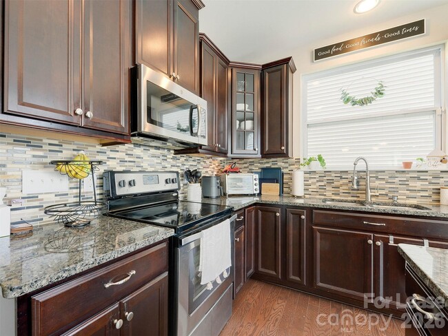 Building Photo - 7121 Toxaway Ln