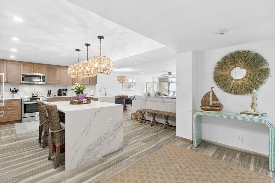 Building Photo - 4020 Galt Ocean Dr