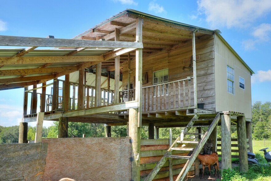 Building Photo - 12552 Farmettes Rd