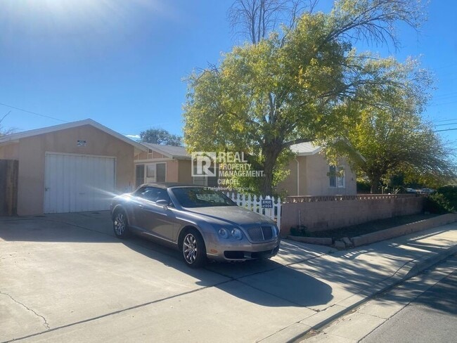 Building Photo - 43360 7th St E