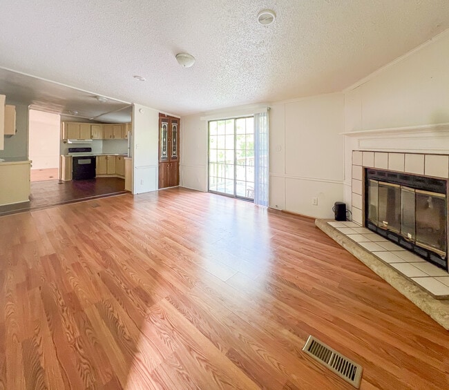Building Photo - 13063 Kientz Rd