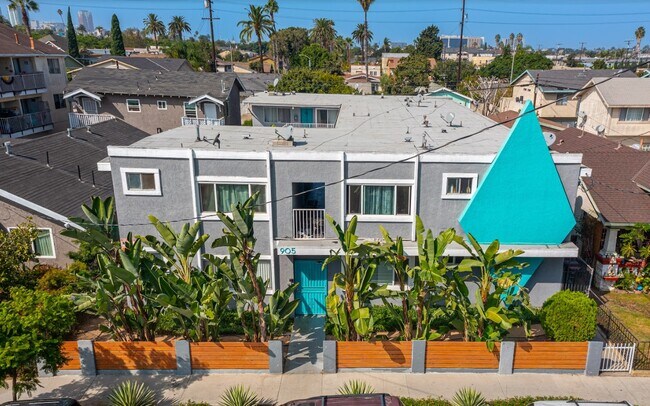 Primary Photo - 905 Gaviota Ave, Long Beach, CA 90813