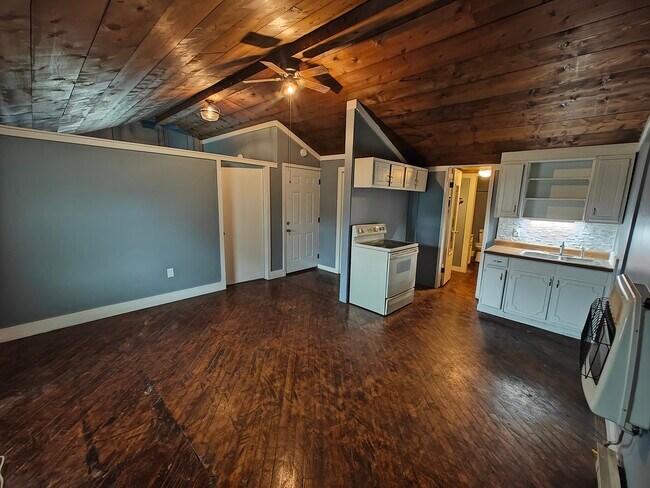 Building Photo - 116 Montgomery St