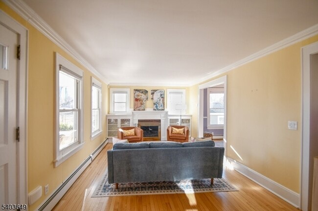 Building Photo - 11 Morris Ct