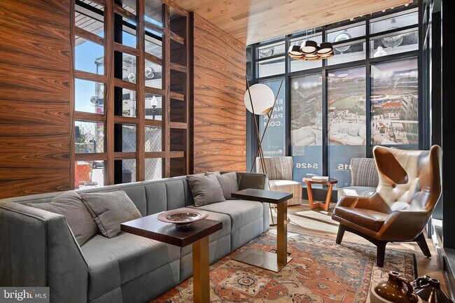 Building Photo - New in Navy Yard with Parking