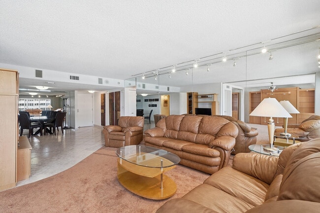 Building Photo - 3900 Galt Ocean Dr