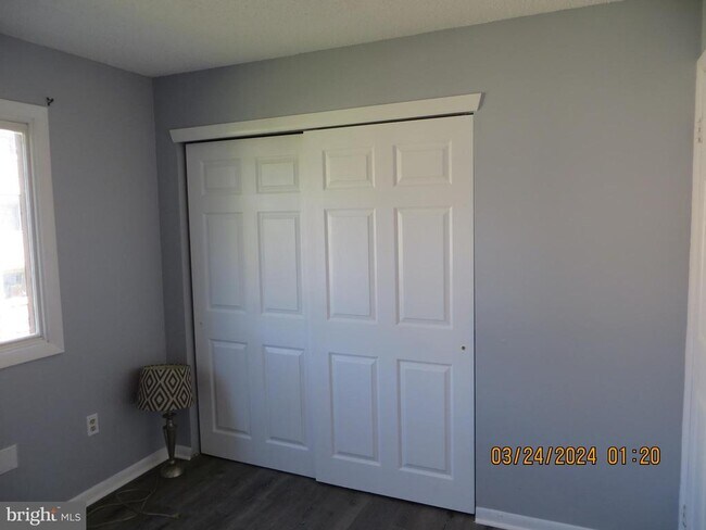 Building Photo - 1009 Ravens Crest Dr