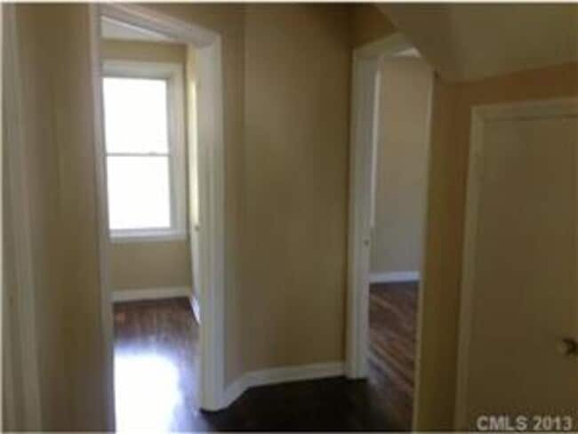 Building Photo - 4201 Dinglewood Ave