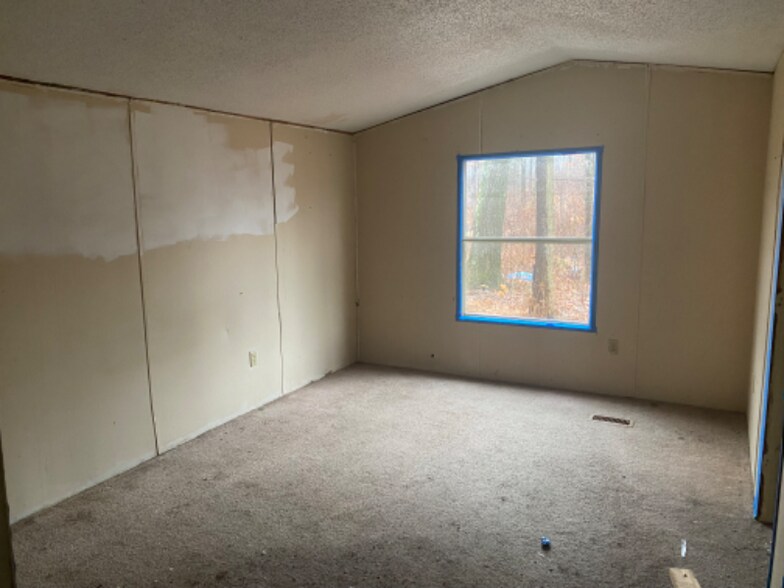 Building Photo - 120 Wilderness Park