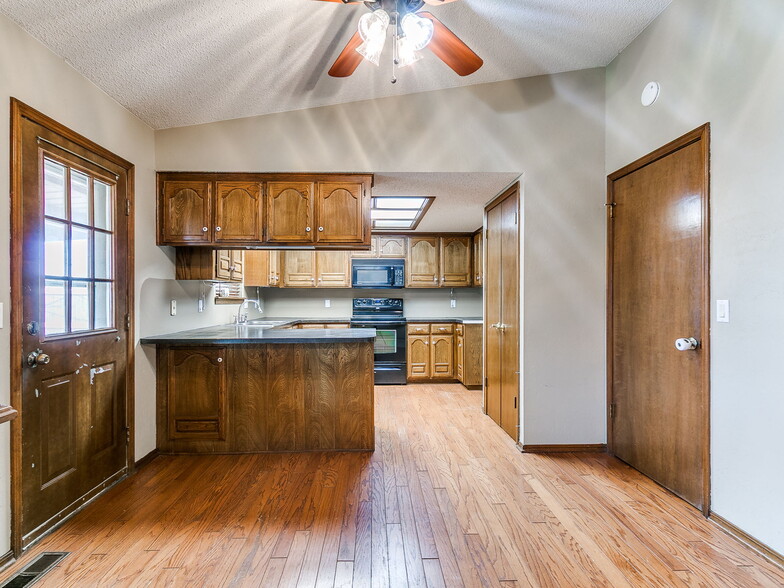 Building Photo - 764 Okie Ridge Rd