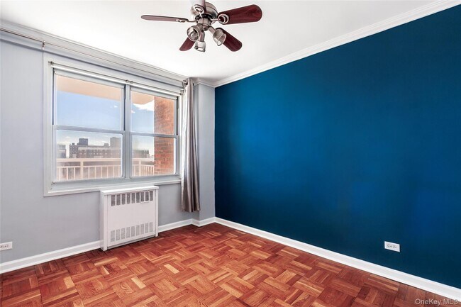 Building Photo - 3935 Blackstone Ave