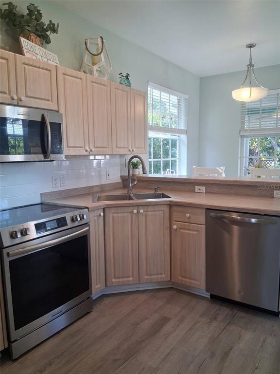 Building Photo - 216 Berry St