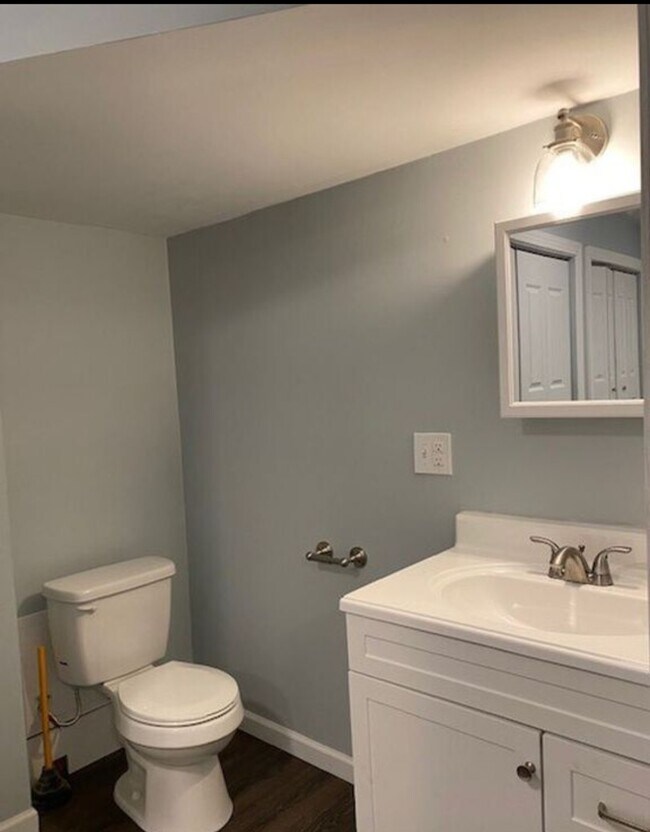 Building Photo - 345 S Front St