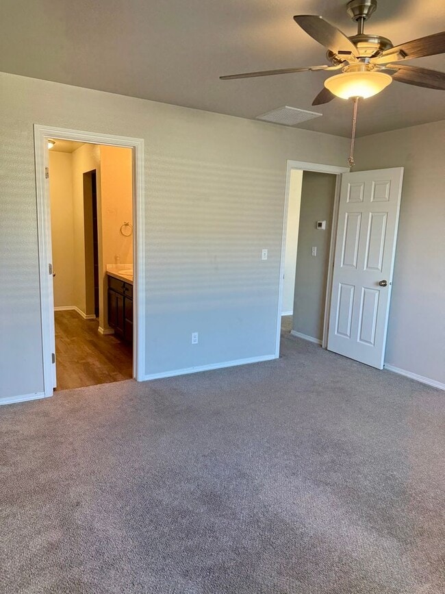 Building Photo - Great location, 3 bedroom two bath home for rent.