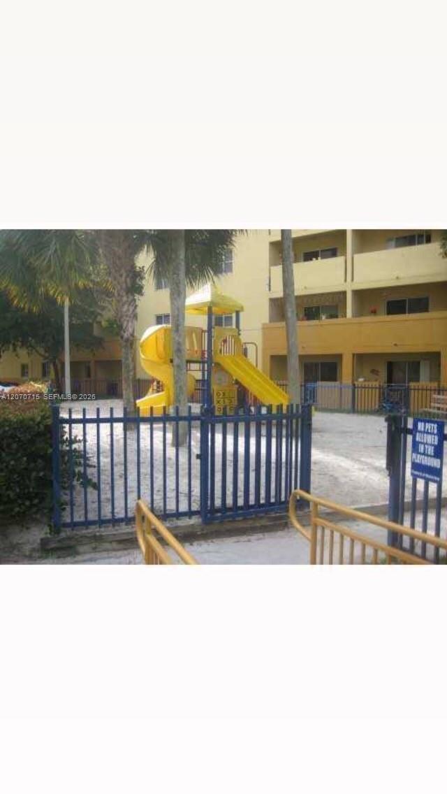 Building Photo - 14902 SW 82nd Ln