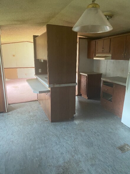 Building Photo - 104 WP