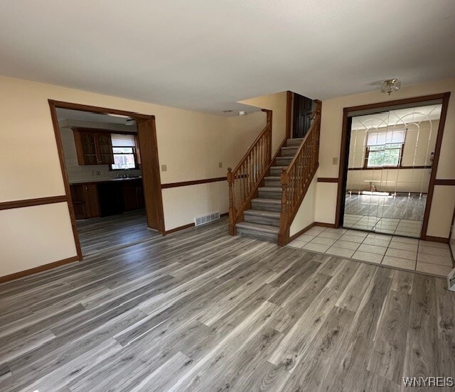 Building Photo - 151 Mapleleaf Dr