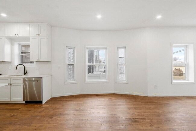 Building Photo - 19 Furber Ave