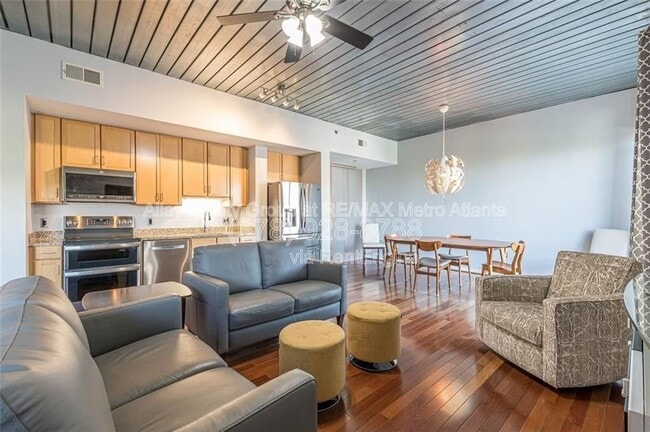 Building Photo - 620 Glen Iris Dr NE