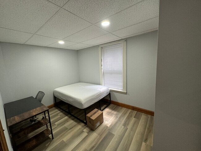 Building Photo - 238 11th St