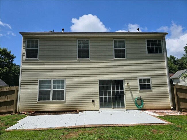 Building Photo - 517 Carrington Ct