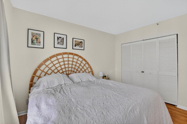 Building Photo - 6805 Willow Wood Dr