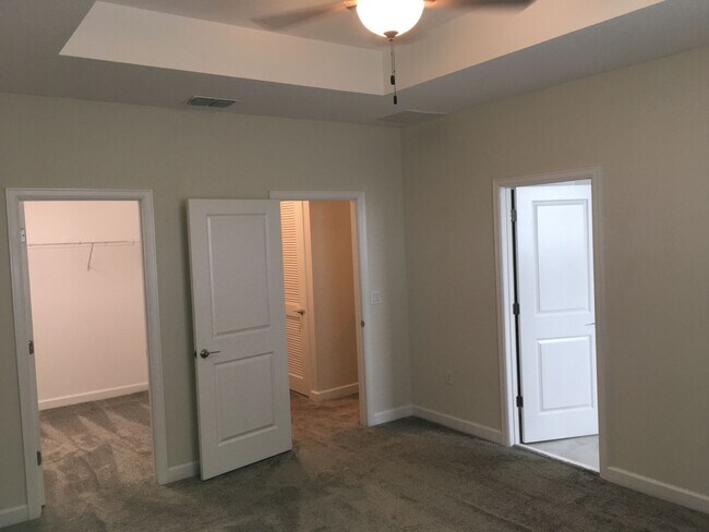 Building Photo - BEAUTIFUL CHAMPIONSGATE HOME WITH LAKE VIEW