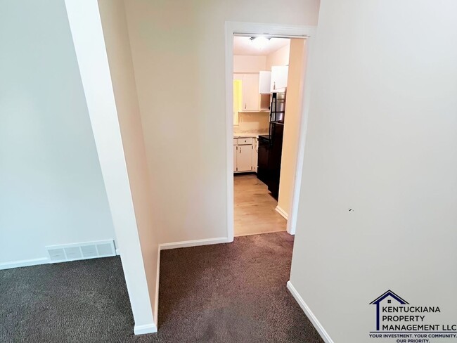 Building Photo - 9400 Habersham Dr