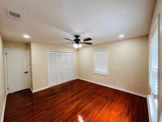 Building Photo - 1411 Whitten Rd