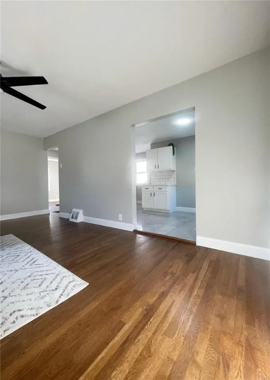 Building Photo - 1349 Kraft St