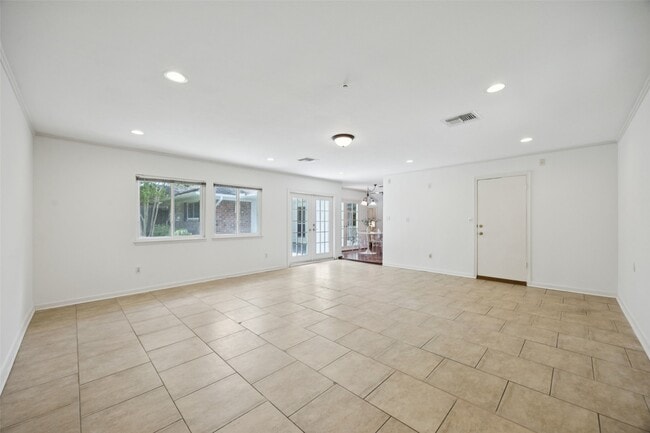 Building Photo - 10603 Lynbrook Dr