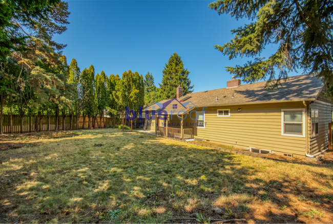 Building Photo - 10626 NE Knott St