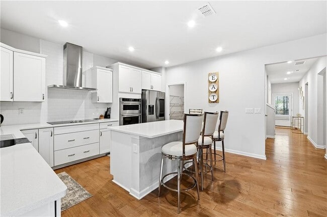Building Photo - 45 Woodford Dr