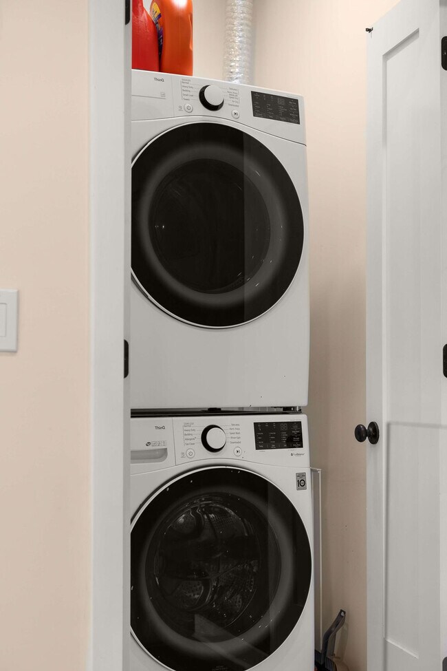 Building Photo - 1150 Lafayette Ave