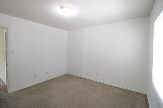 Building Photo - 20823 Blue Trinity