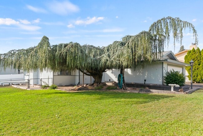 Primary Photo - 6902 Alpine Way - Located in West Valley