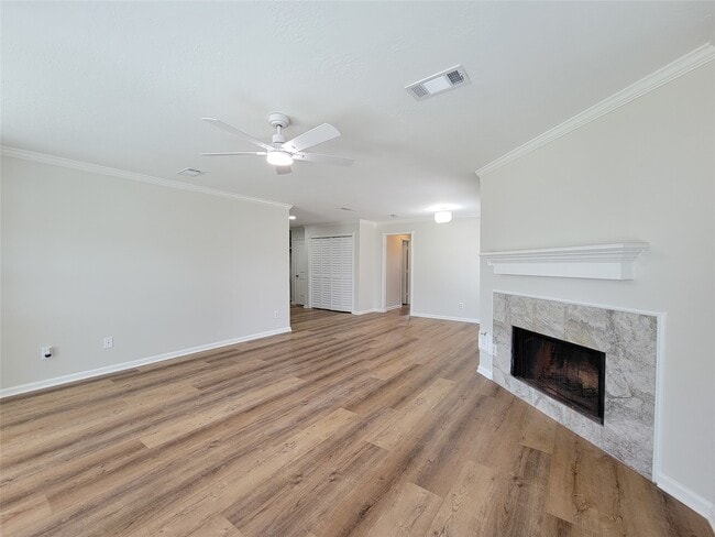 Building Photo - 3658 Villa Glen Dr