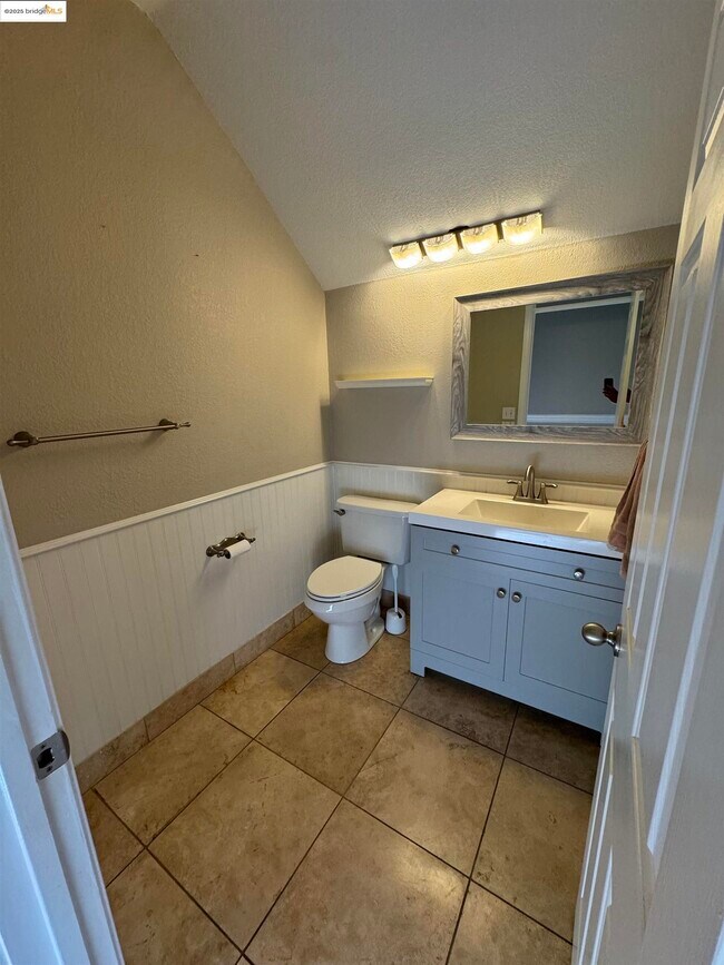 Building Photo - 4507 Cove Ln