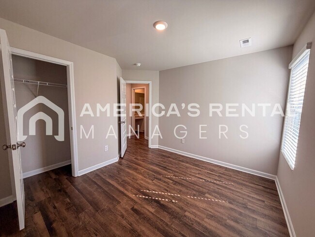 Building Photo - New Construction Townhouse Available for R...