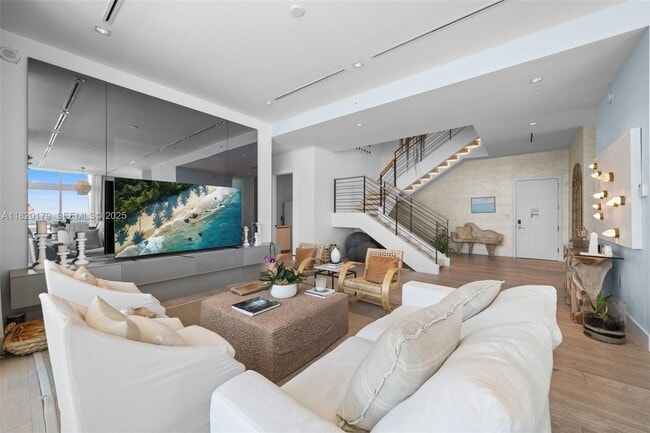 Building Photo - 102 24th St