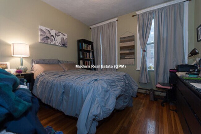 Building Photo - *Must-see 2BR Near Reservoir - HEAT & HOT WATER INCLUDED*