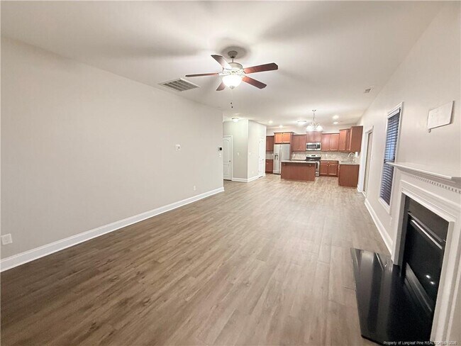 Building Photo - 471 Century Dr