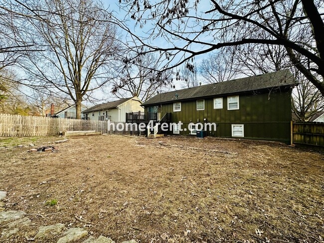Building Photo - A Lovely Four Bedroom Home in Lenexa w/ Wood Floors, Finished Basement and a Fenced Yard!
