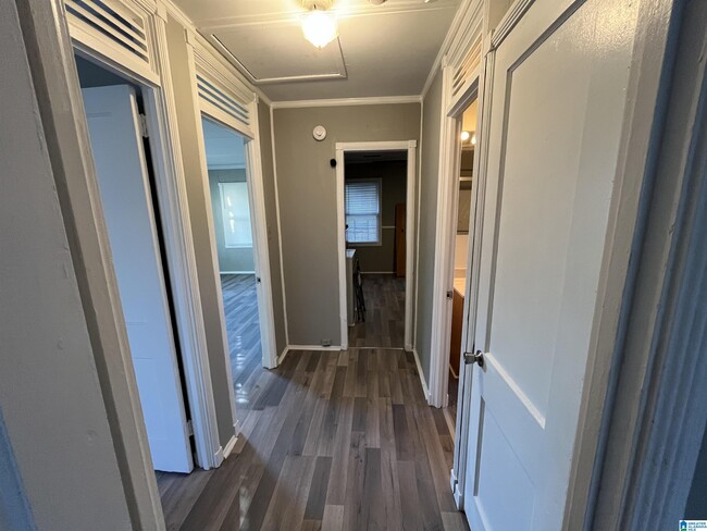 Building Photo - 624 4th Ct W